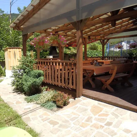 Janostik Guest house 3*